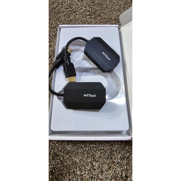 Wireless HD Transmitter & Receiver Kit – 1080P Full HD (Open Box) - Picture 2 of 11